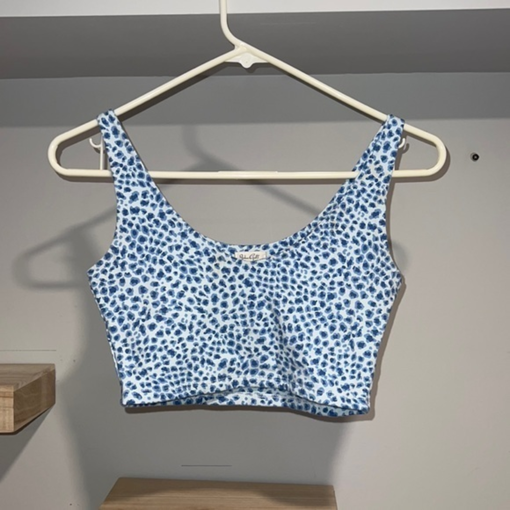 Brandy Melville blue cheetah‎ print crop top
